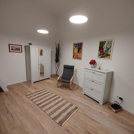 Calm, Artistic Apartment 9Th Distric Central City Budapest Exterior photo